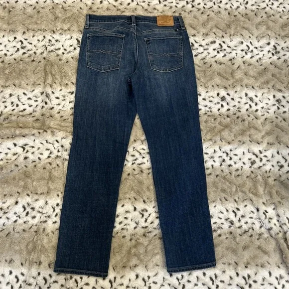 Women's Lucky Brand Sweet N Crop Dark Wash Jeans Mid Rise  Sz. 6/28 - Picture 4 of 9